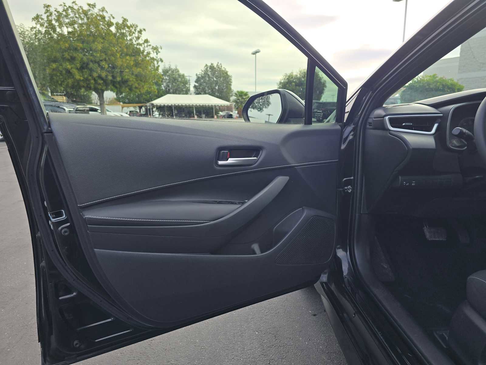 Used 2021 Toyota Corolla SE image 21