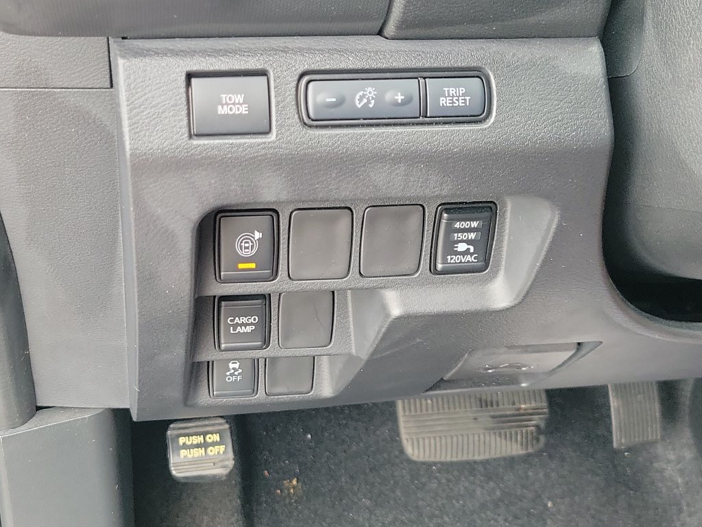 Certified 2022 Nissan Frontier SV RWD image 31