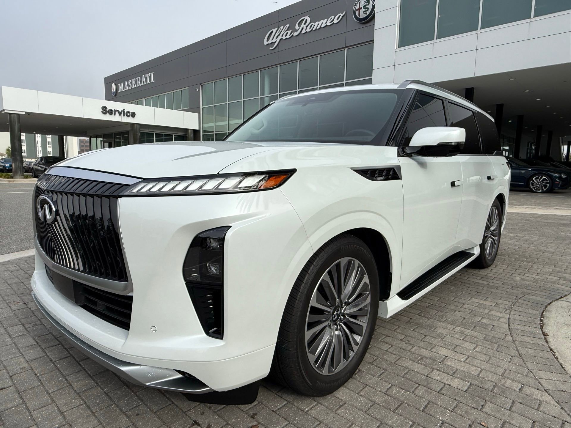 Used 2025 INFINITI QX80 Luxe image 9