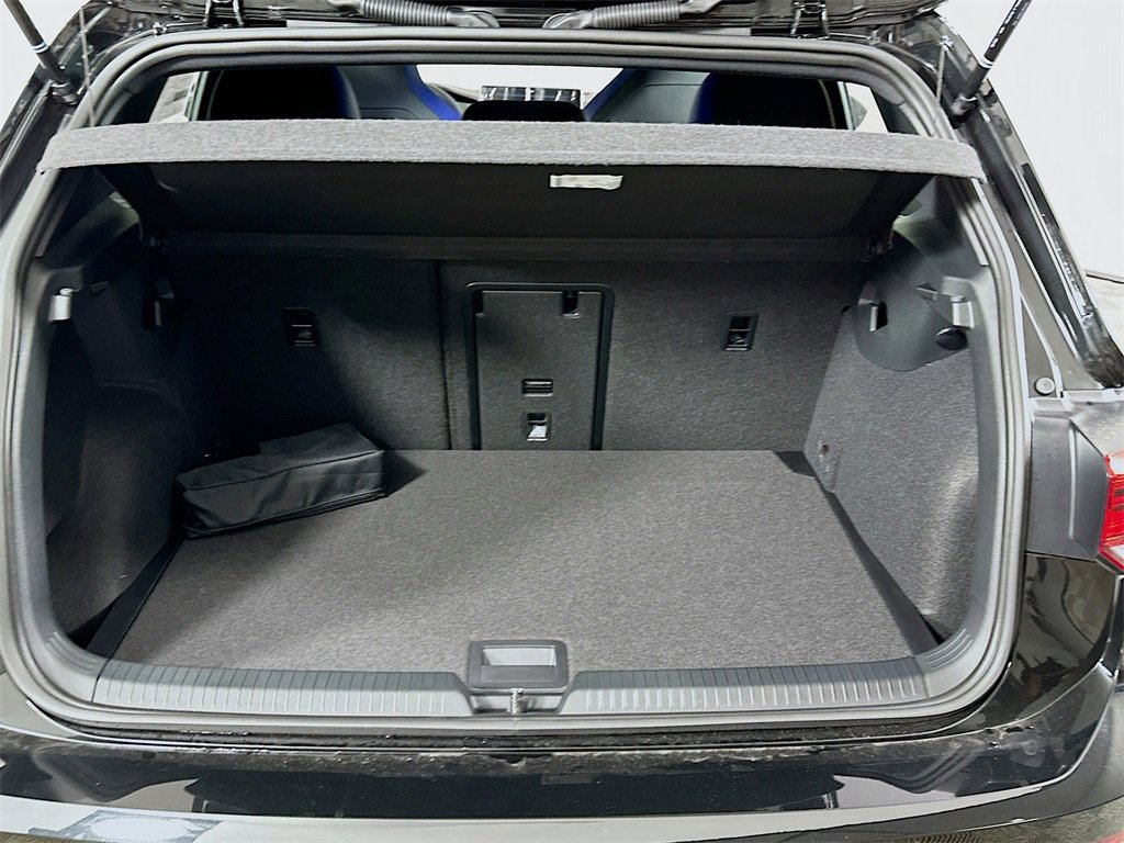 New 2025 Volkswagen Golf R Black Edition image 16