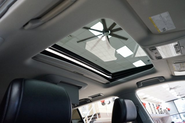 Used 2013 Toyota Land Cruiser image 11