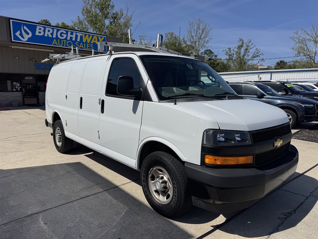 Used 2020 Chevrolet Express 2500 w/ Driver Convenience Package RWD image 3