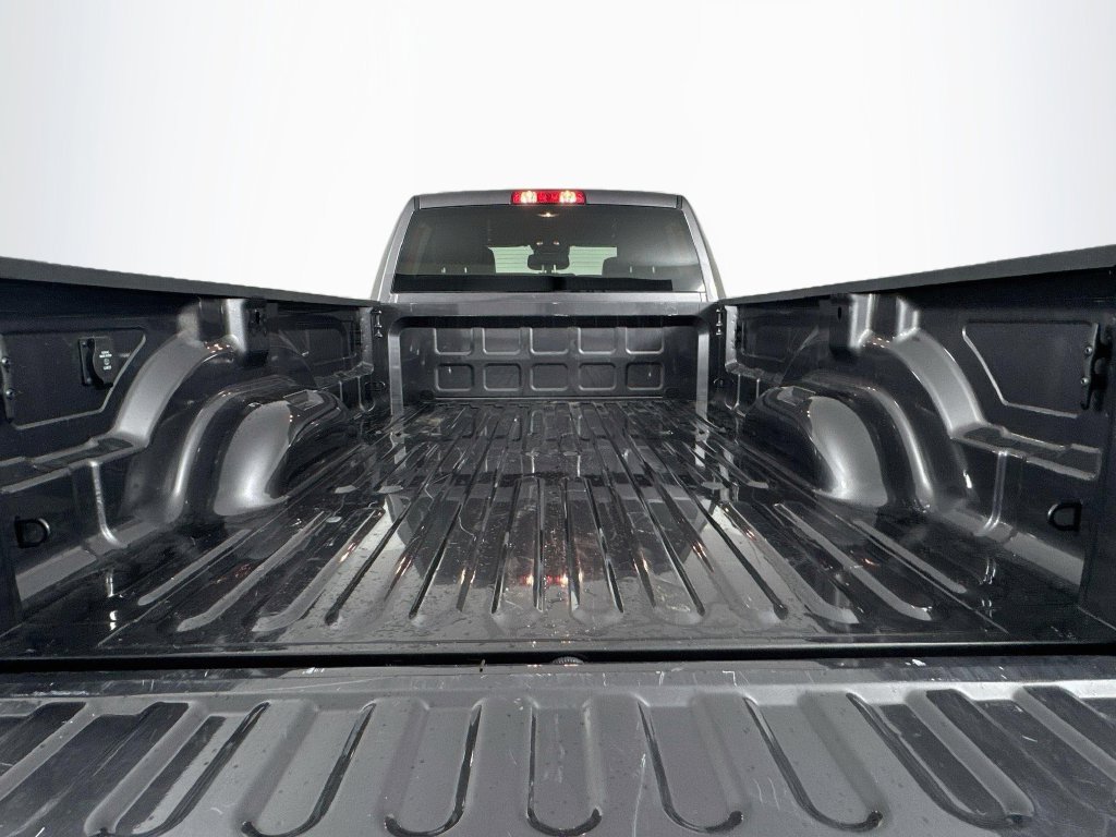 Used 2025 RAM 3500 Tradesman w/ Chrome Appearance Group AWD/4WD image 31