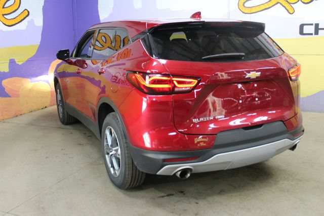 Used 2025 Chevrolet Blazer LT AWD/4WD image 5