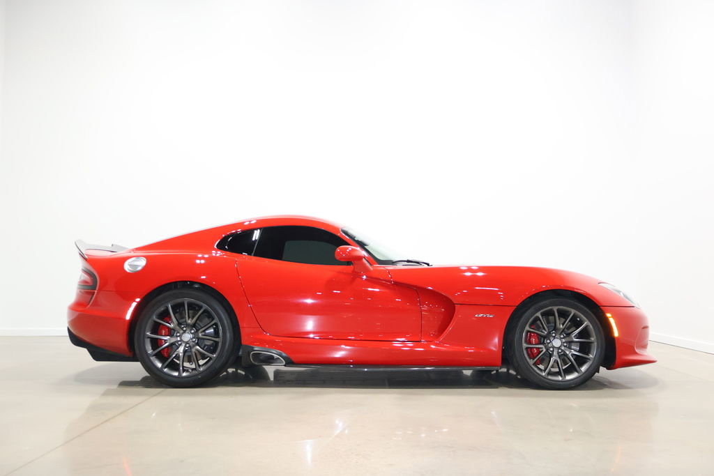 Used 2013 SRT Viper GTS w/ GTS Laguna Interior Pkg image 44