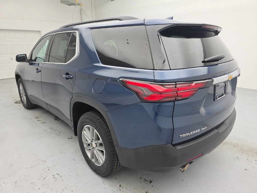 Used 2023 Chevrolet Traverse LT w/ Rear Camera Mirror Package AWD/4WD image 10