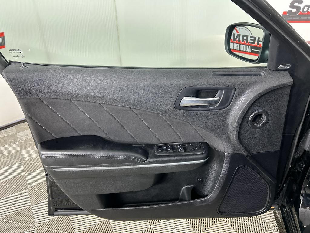 Used 2022 Dodge Charger R/T RWD image 11