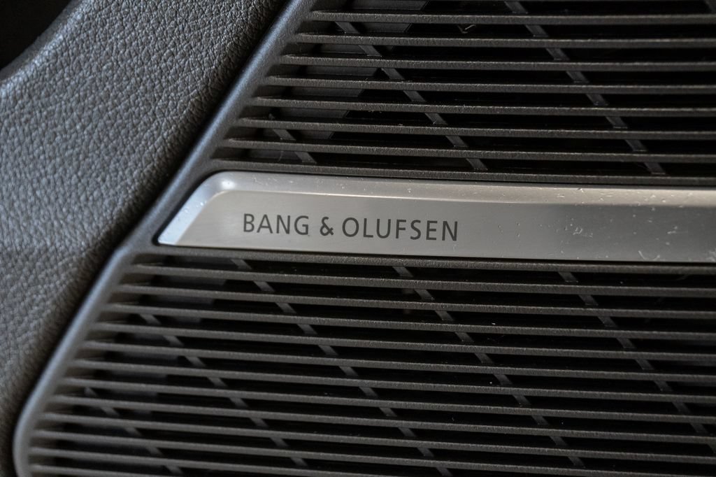 Used 2022 Audi Q8 Premium Plus AWD/4WD image 9