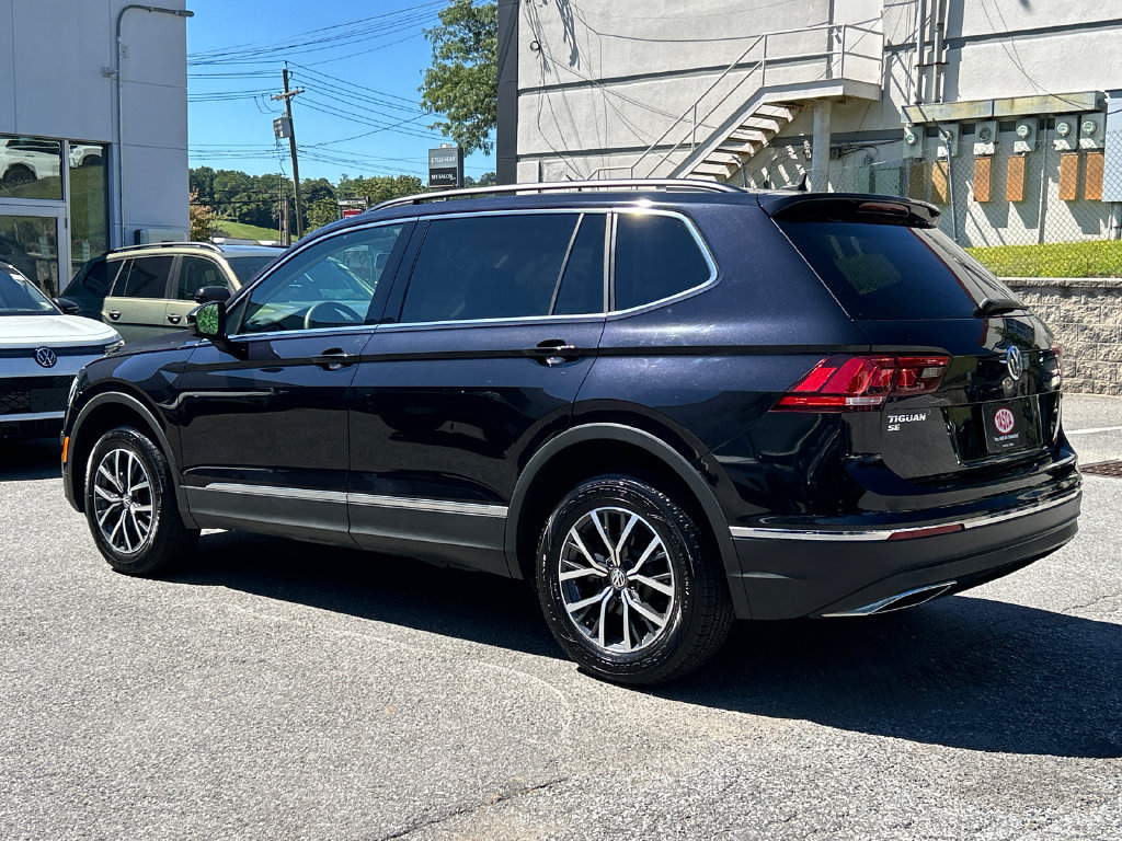 Used 2020 Volkswagen Tiguan SE w/ Panoramic Sunroof Package AWD/4WD image 4