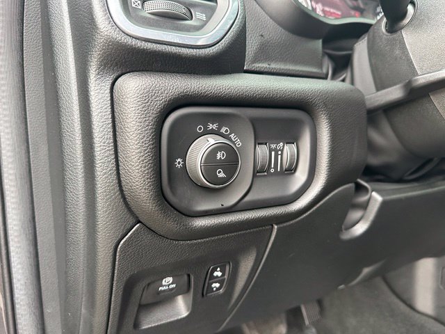 Used 2023 RAM 1500 Laramie AWD/4WD image 18