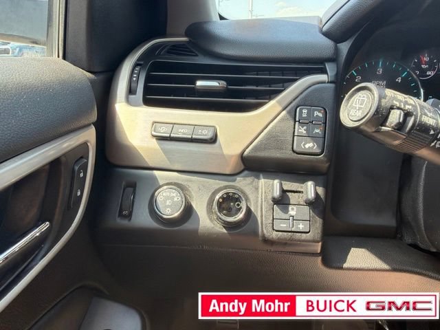 Used 2017 GMC Yukon XL Denali w/ Open Road Package AWD/4WD image 34