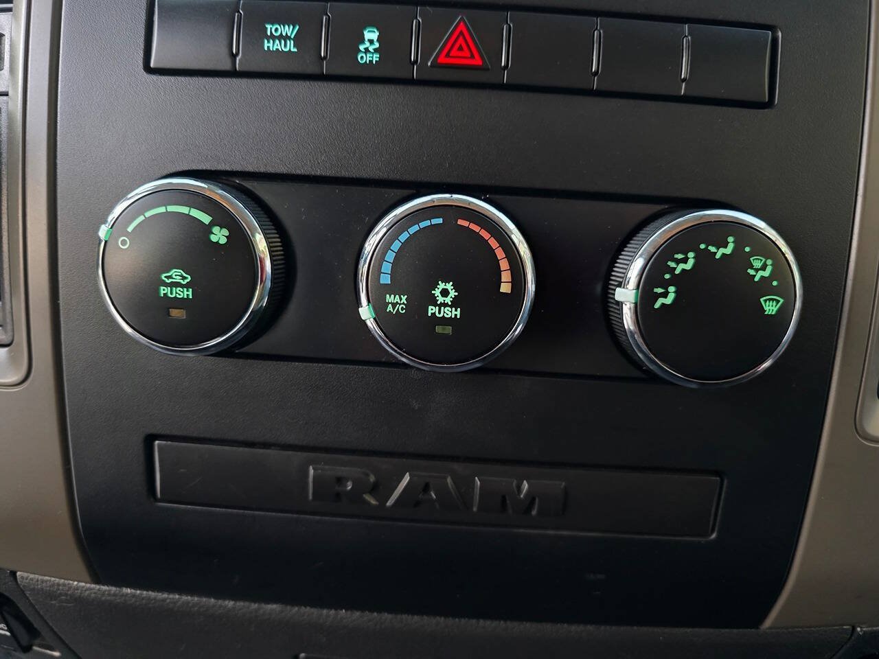 Used 2012 RAM 1500 ST w/ Trailer Brake Control Group RWD image 30