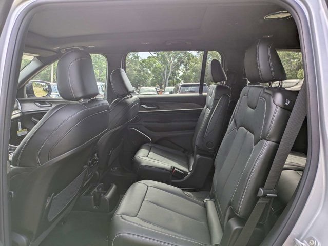 New 2026 Jeep Grand Cherokee L Limited AWD/4WD image 14