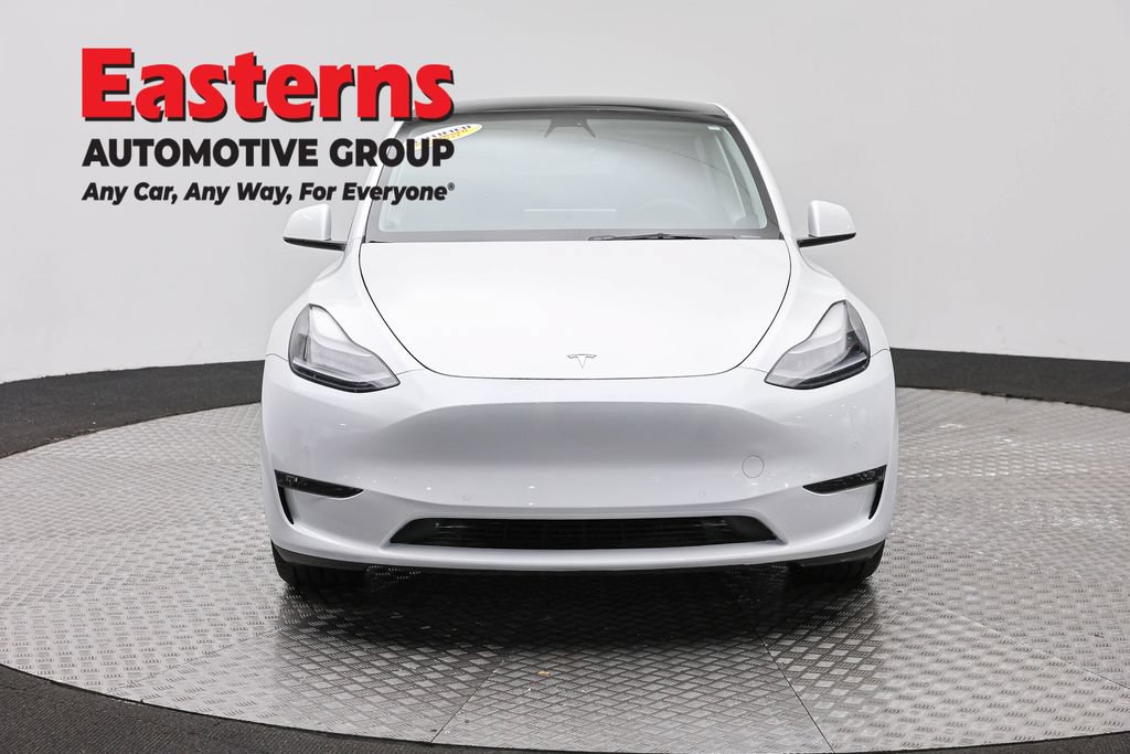 Used 2022 Tesla Model Y Long Range AWD/4WD image 2