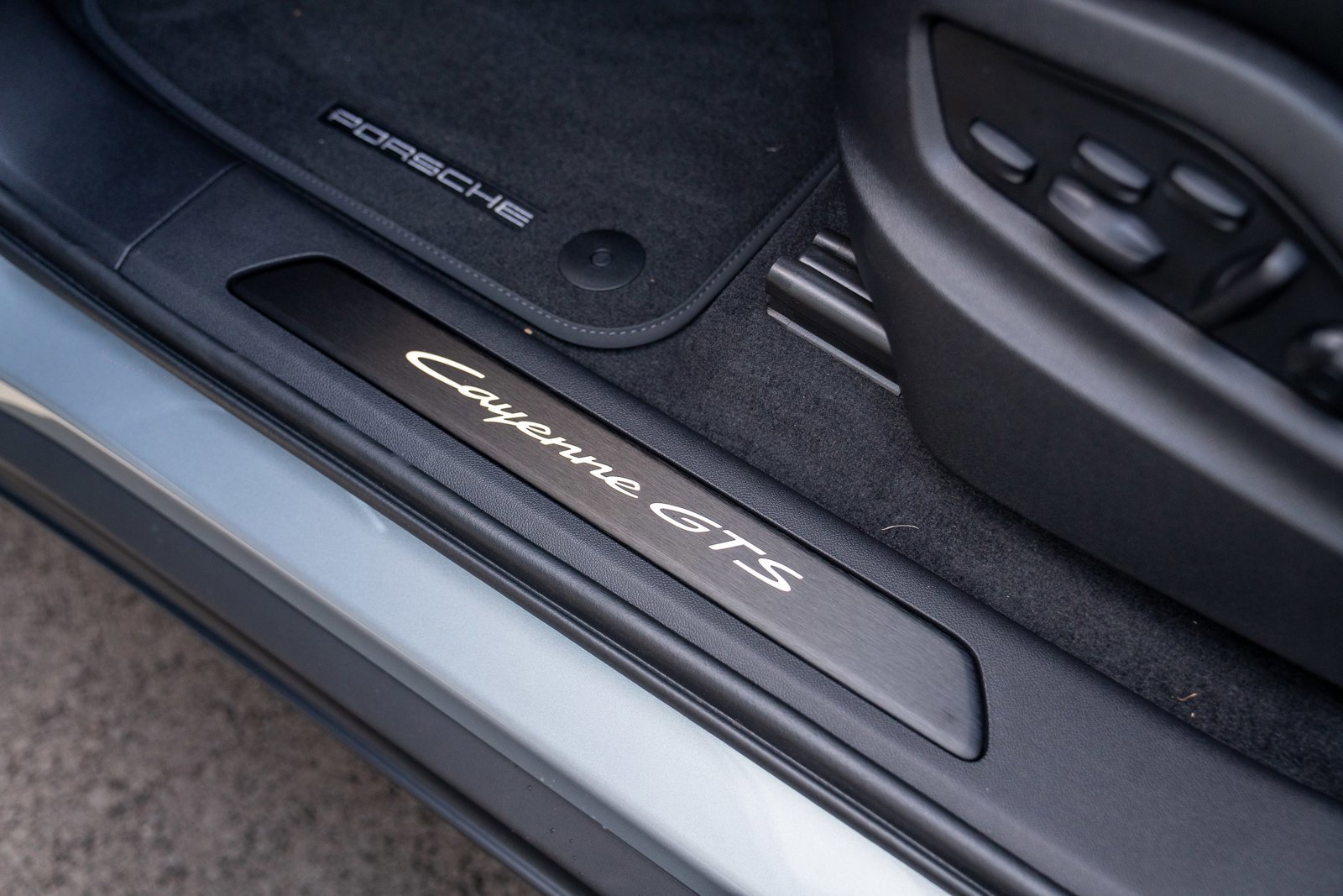 New 2026 Porsche Cayenne GTS image 12