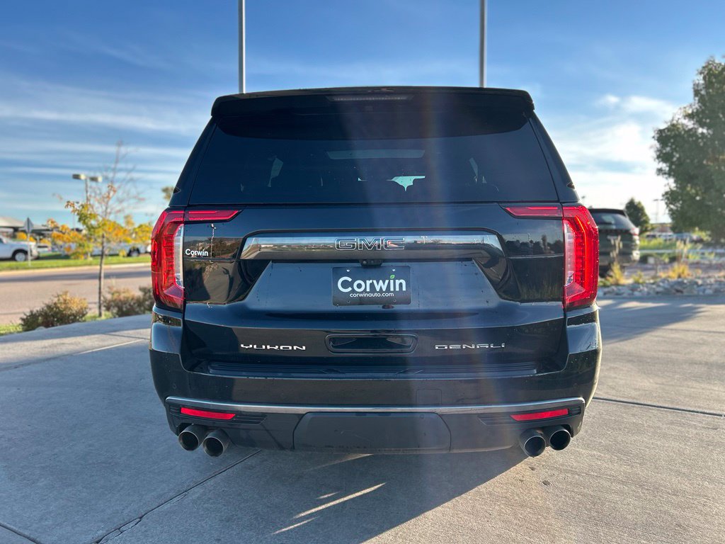 Used 2023 GMC Yukon Denali Ultimate AWD/4WD image 7
