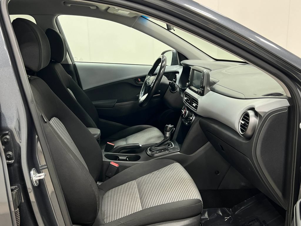Used 2018 Hyundai Kona SEL FWD image 31