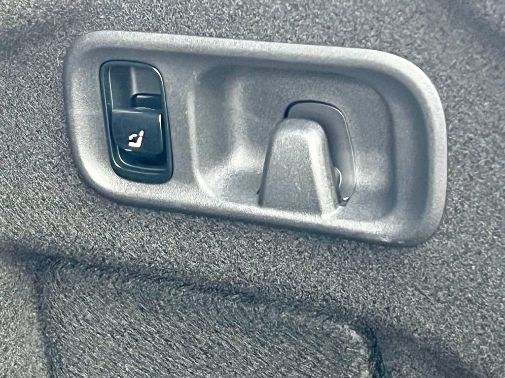 Certified 2023 Mercedes-Benz C 300 4MATIC Sedan image 16