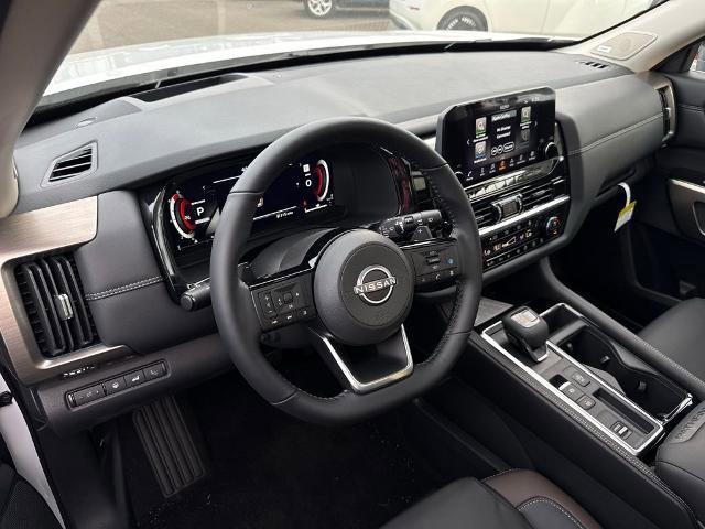 New 2025 Nissan Pathfinder Platinum w/ Cargo Package image 18