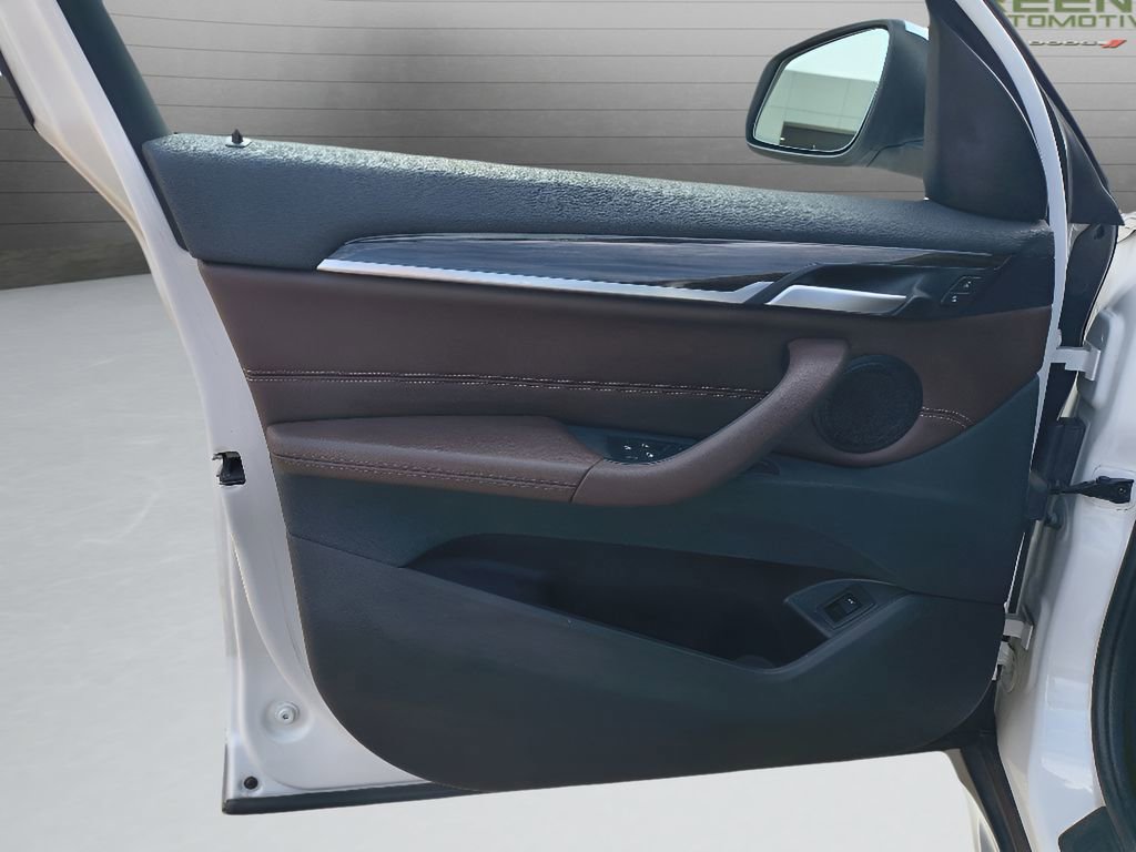 Used 2017 BMW X1 xDrive28i image 11