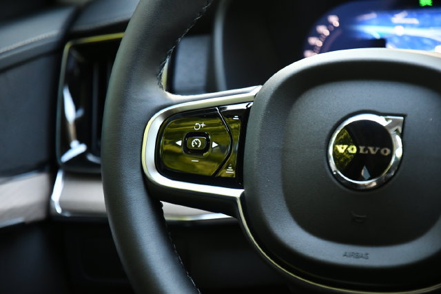 New 2026 Volvo XC90 T8 Plus w/ Protection Package AWD/4WD image 23