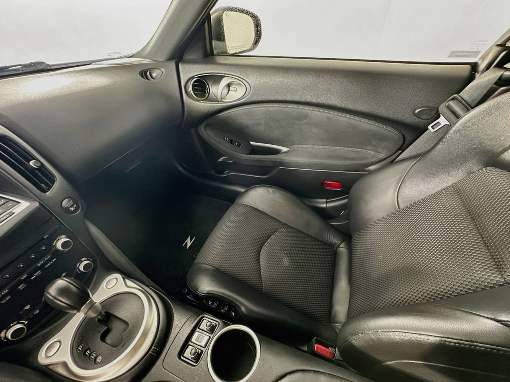 Used 2019 Nissan 370Z Touring RWD image 11