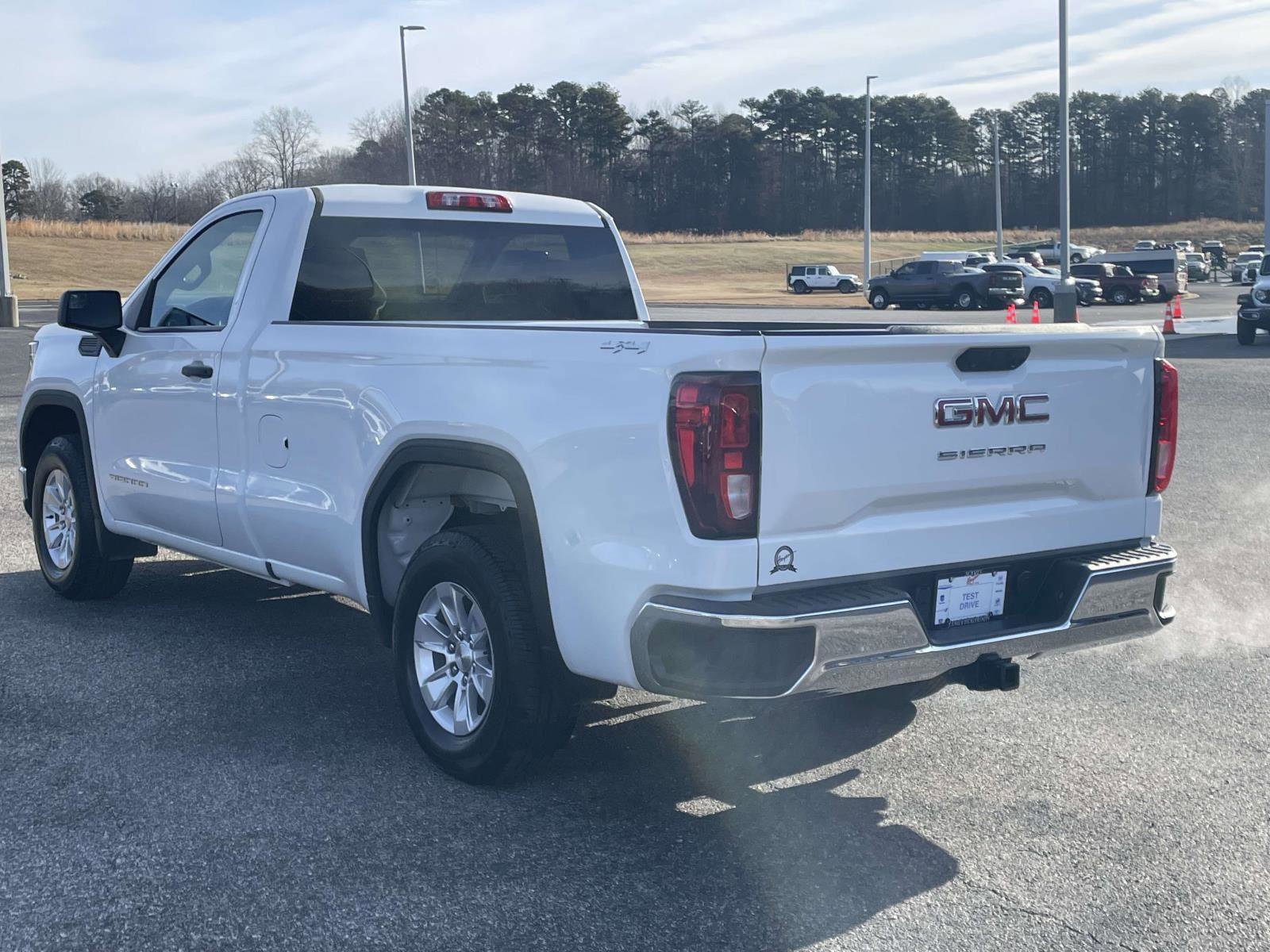 Certified 2023 GMC Sierra 1500 Pro w/ Pro Value Package image 4