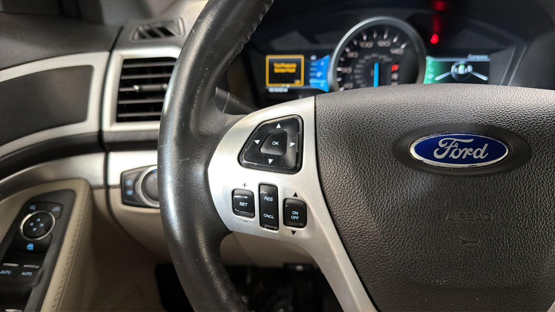 Used 2011 Ford Explorer XLT w/ 201A Rapid Spec Order Code FWD image 27