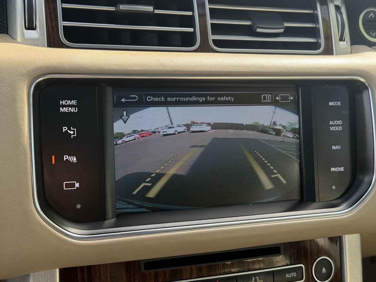 Used 2015 Land Rover Range Rover Supercharged image 12