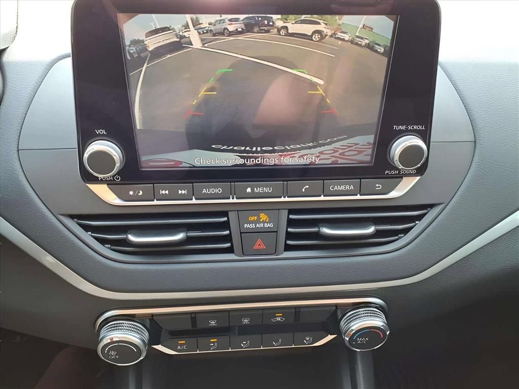 Used 2025 Nissan Altima 2.5 S image 16