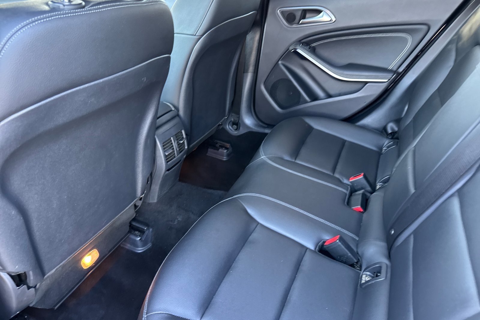 Certified 2020 Mercedes-Benz GLA 250 4MATIC w/ Premium Package image 12