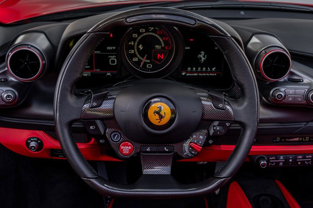 Used 2022 Ferrari F8 Tributo image 17