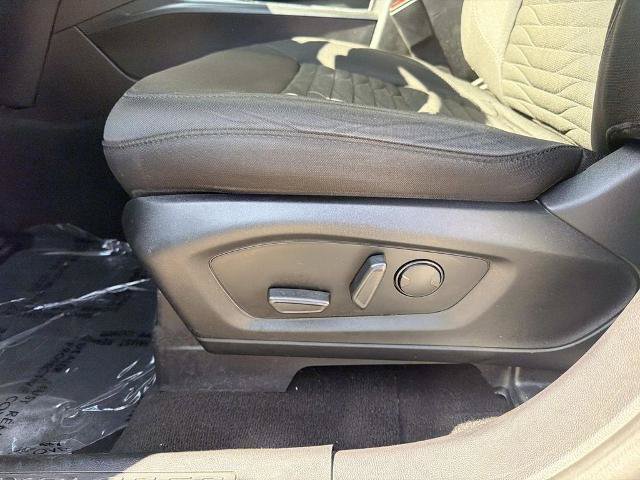 Certified 2020 Ford Explorer XLT RWD image 26