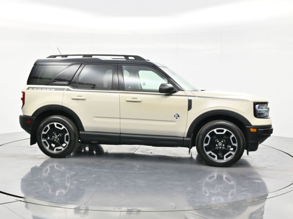 Used 2024 Ford Bronco Sport Outer Banks w/ Tech Package AWD/4WD image 4