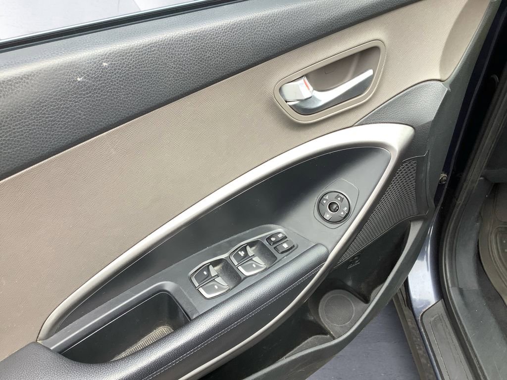 Used 2013 Hyundai Santa Fe Sport AWD/4WD image 12