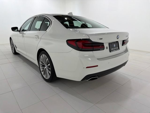 Certified 2023 BMW 530i xDrive w/ Convenience Package AWD/4WD image 3