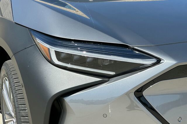 New 2025 Subaru Solterra w/ Limited Package image 30