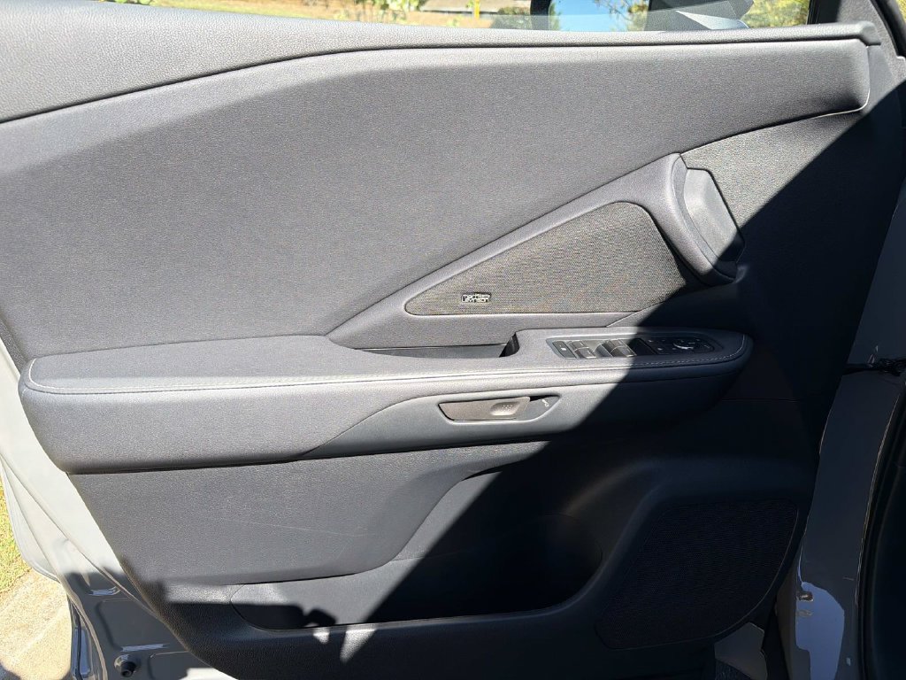 Used 2025 Lexus TX 500h AWD w/ Technology Package image 11