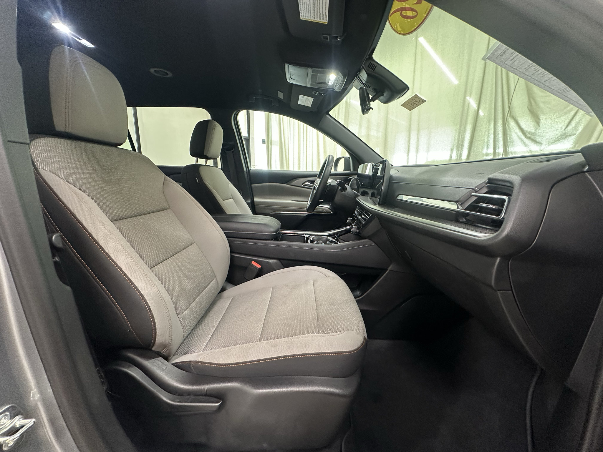 Certified 2026 Chevrolet Traverse LT w/ Driver Confidence Package FWD image 23