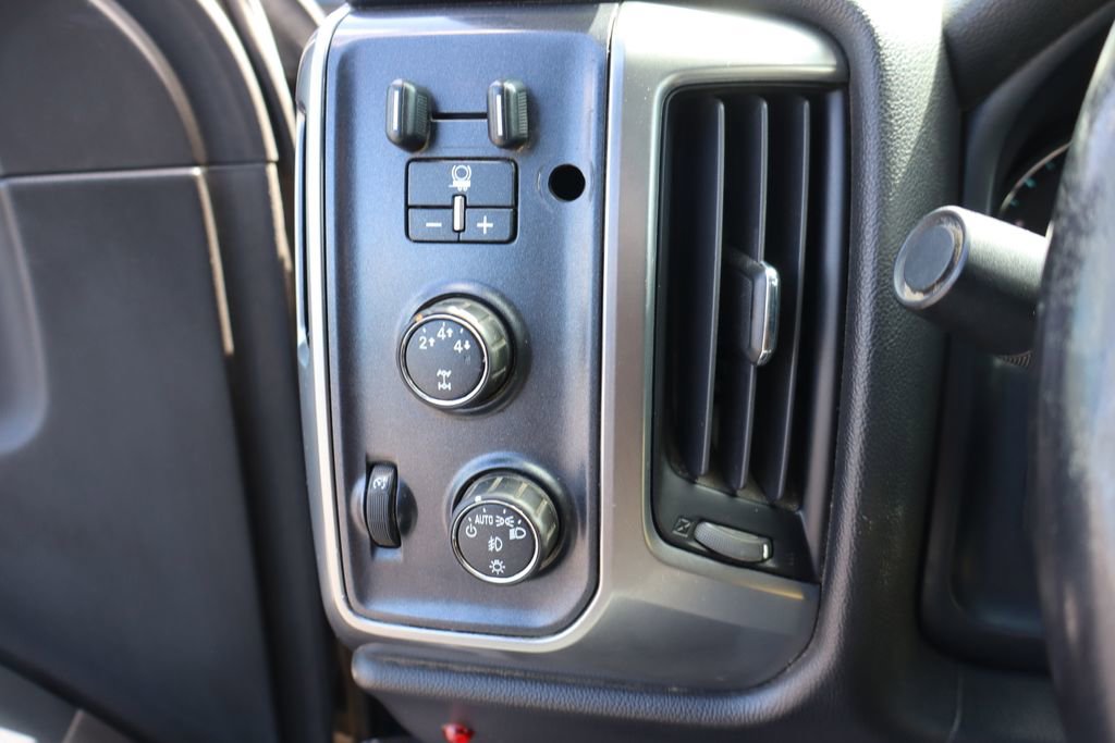 Used 2015 Chevrolet Silverado 3500 LT w/ LT Convenience Package AWD/4WD image 6