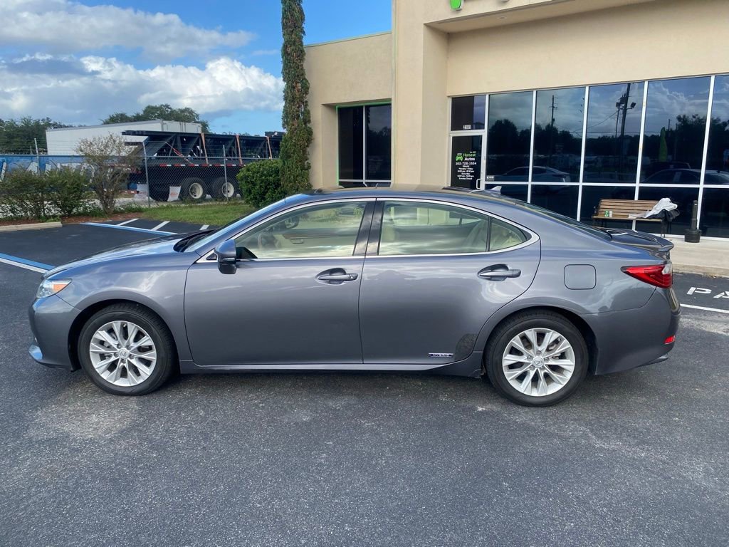Used 2014 Lexus ES 300h image 3