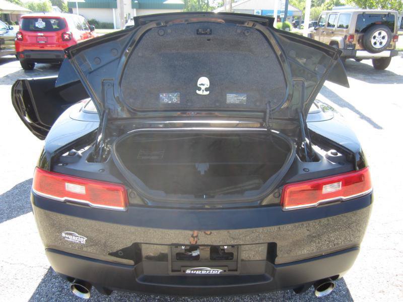Used 2015 Chevrolet Camaro LT RWD image 28
