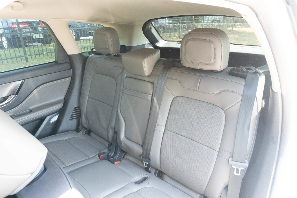 Used 2025 Lincoln Corsair Reserve FWD image 21