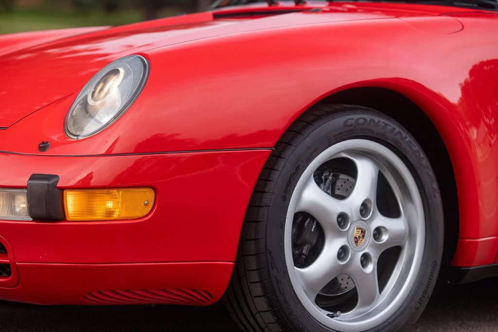 Used 1995 Porsche 911 Carrera RWD image 34