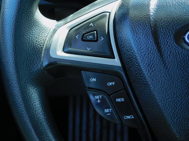 Used 2020 Ford Fusion SE image 18