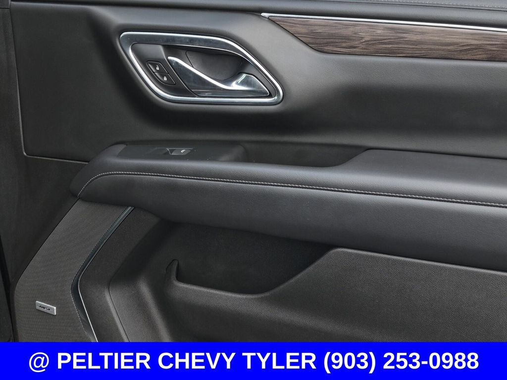 Used 2021 Chevrolet Tahoe Z71 w/ Z71 Off-Road Package AWD/4WD image 15