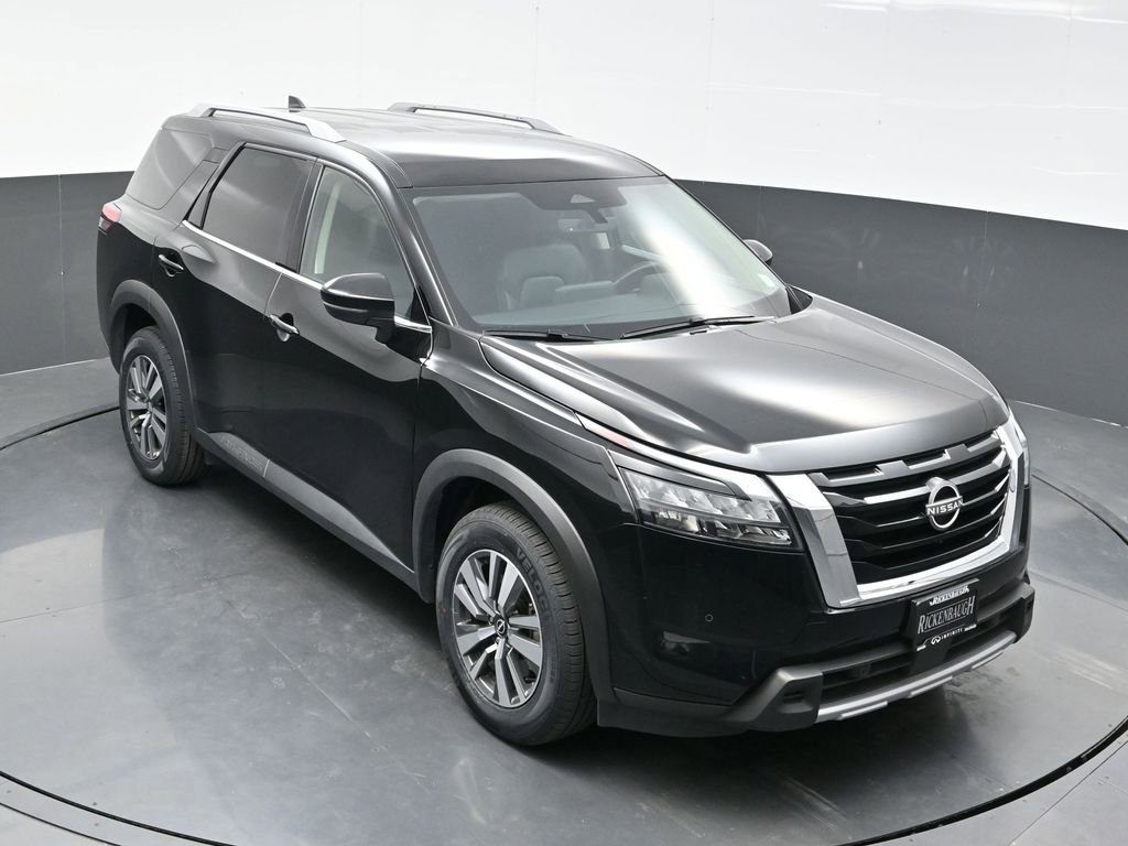 Used 2025 Nissan Pathfinder SL image 42