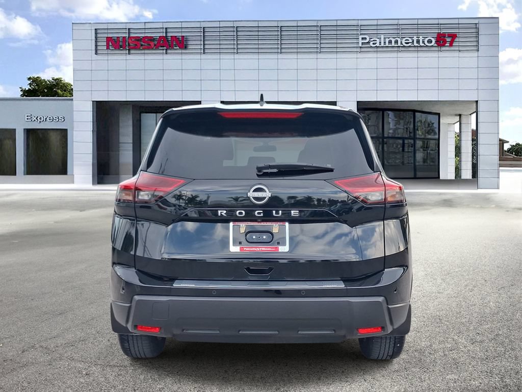Certified 2025 Nissan Rogue SV FWD image 5