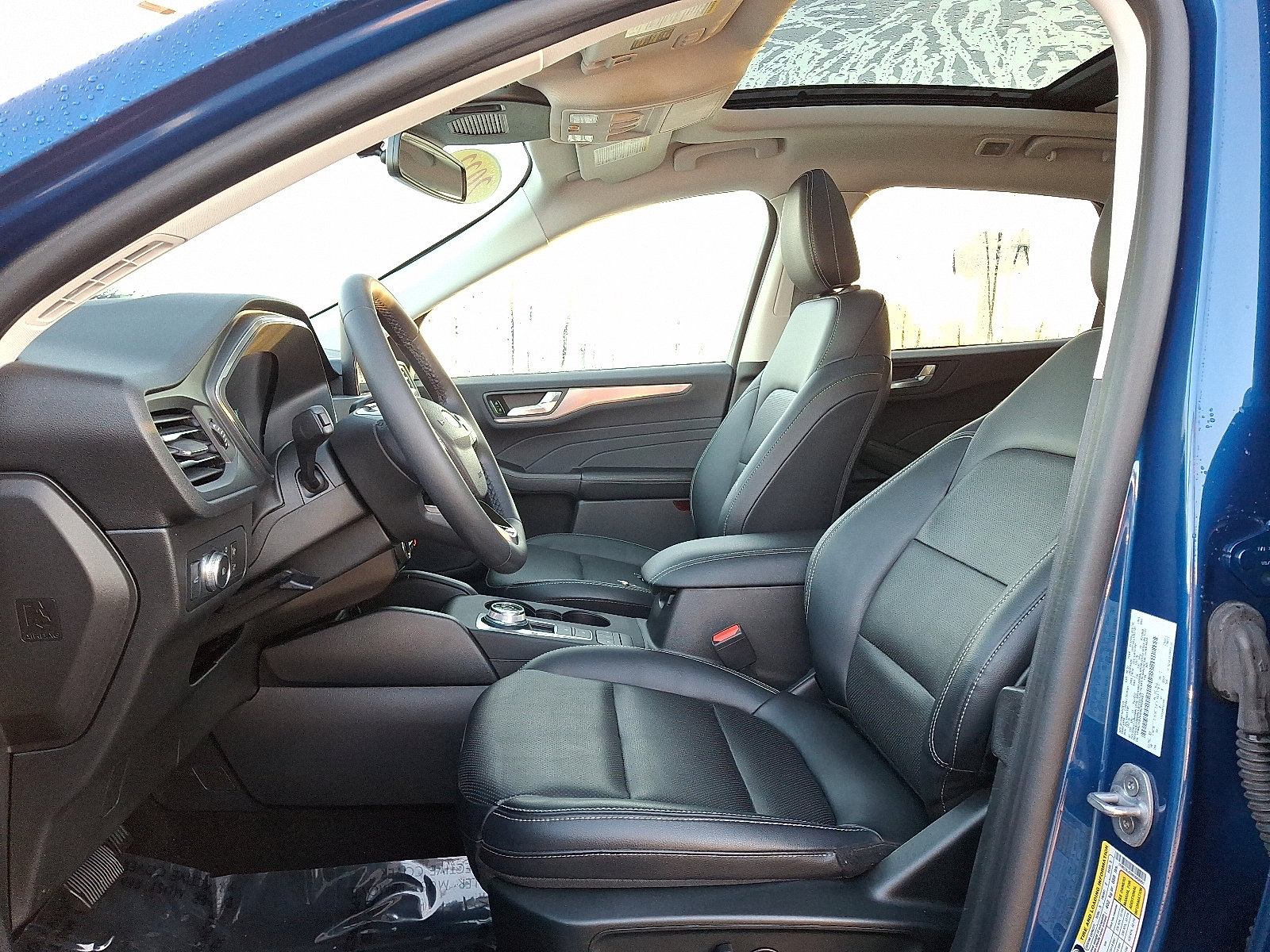 Certified 2022 Ford Escape Titanium image 13