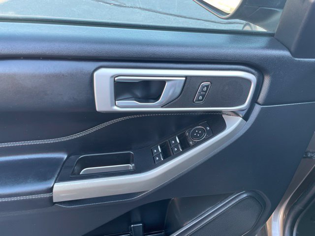 Used 2021 Ford Explorer XLT w/ Equipment Group 202A RWD image 18